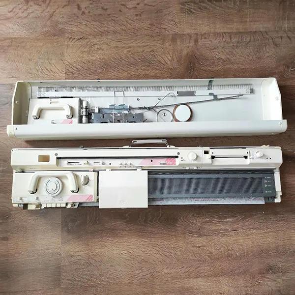 Tecnico de maquinas de coser Erika